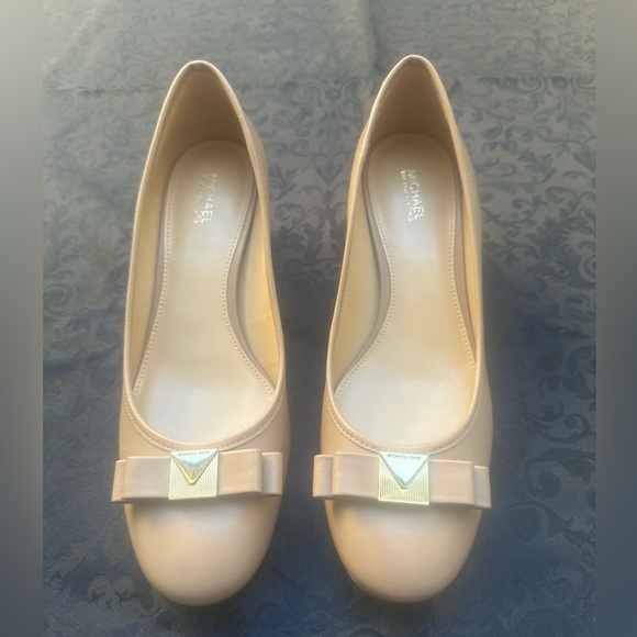 NWOB Michael Kors pump size 8 1/2 - Picture 6 of 11